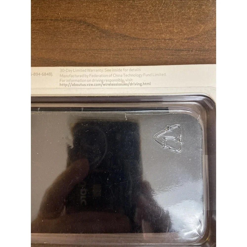 New In Box Verizon Brand iPhone Cover‎ 2014 4.7